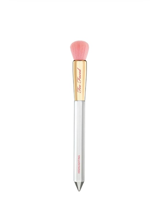 Too Faced Other - NWB Too Faced Diamond Light Highlighting Brush